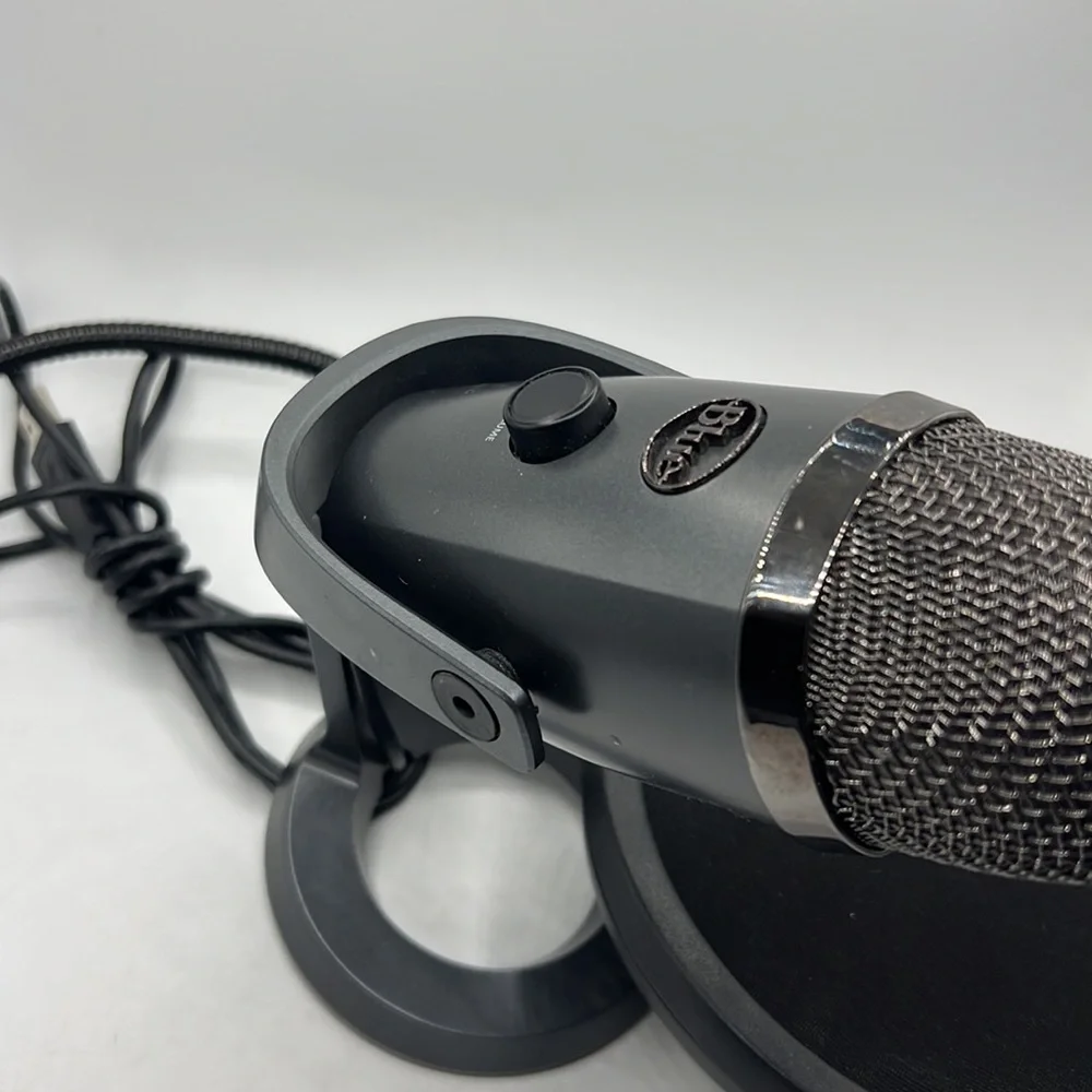 Blue Microphone - Picture 2 of 7